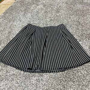 Joe B by Joe Benbasset Skirt Womens Size M Skater Mini Black White Stripe